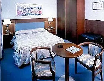 Palace Moderno 4*