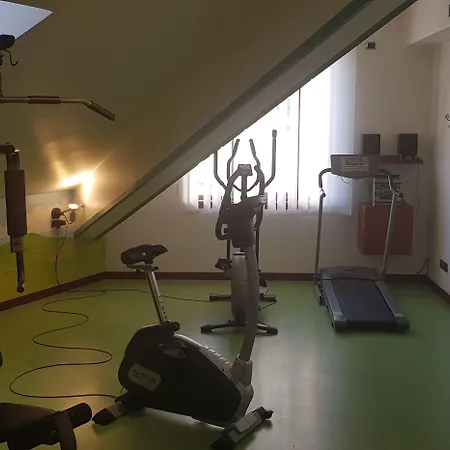 מלון Palace Moderno 4*