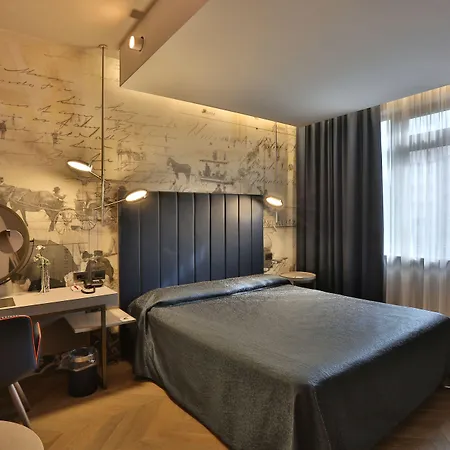 Palace Moderno 4*