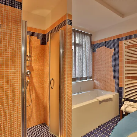Palace Moderno 4*