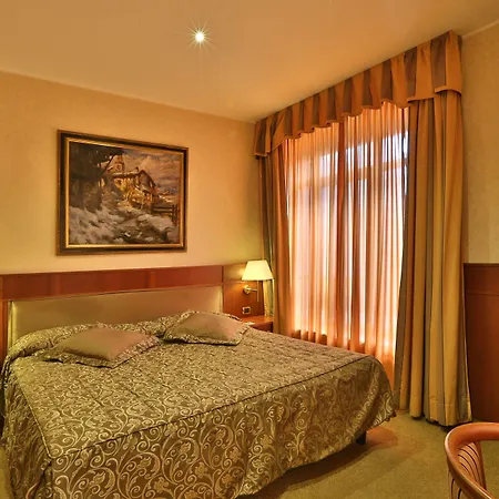 Palace Moderno 4*