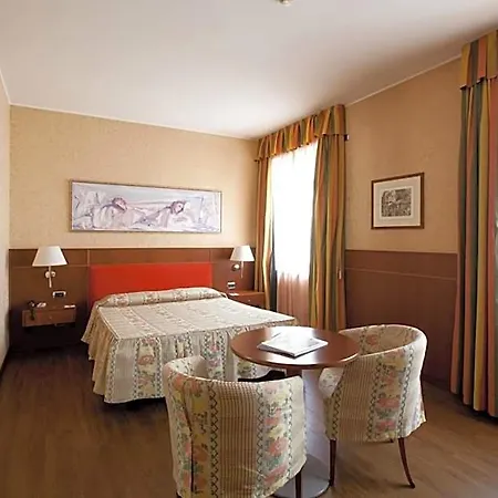 Palace Moderno فندق 4*