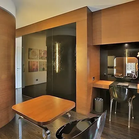 Palace Moderno فندق