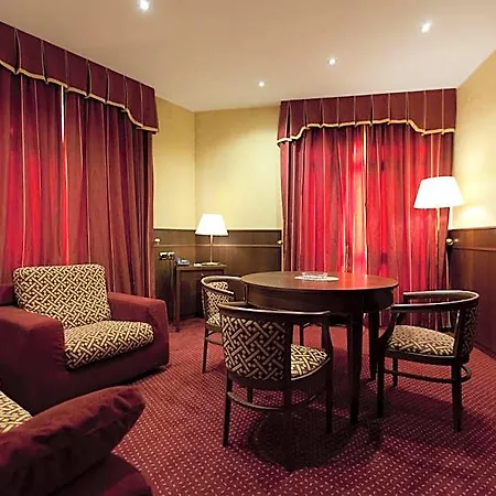 Palace Moderno 4*