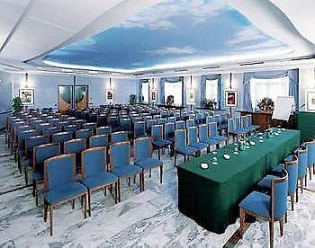 Palace Moderno פורדנונה