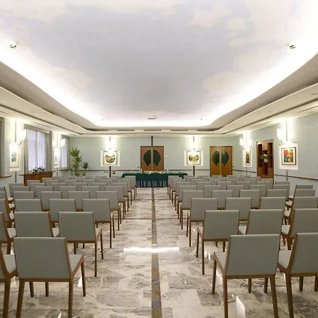מלון Palace Moderno