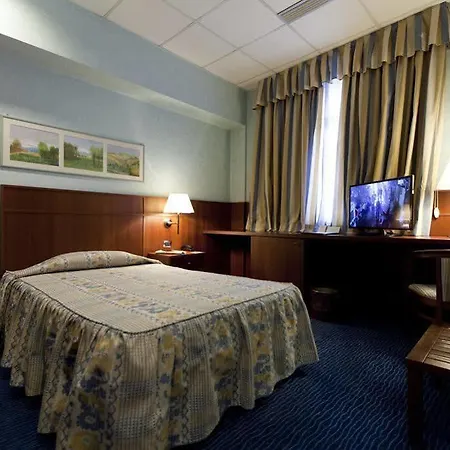 Palace Moderno 포르데노네