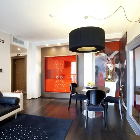 מלון Palace Moderno