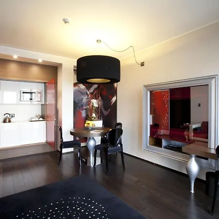 Palace Moderno 4*