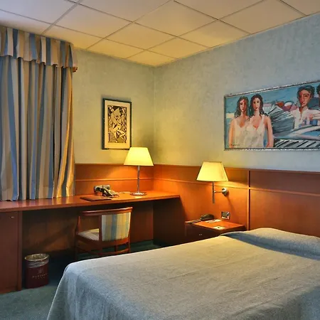 Palace Moderno 4*